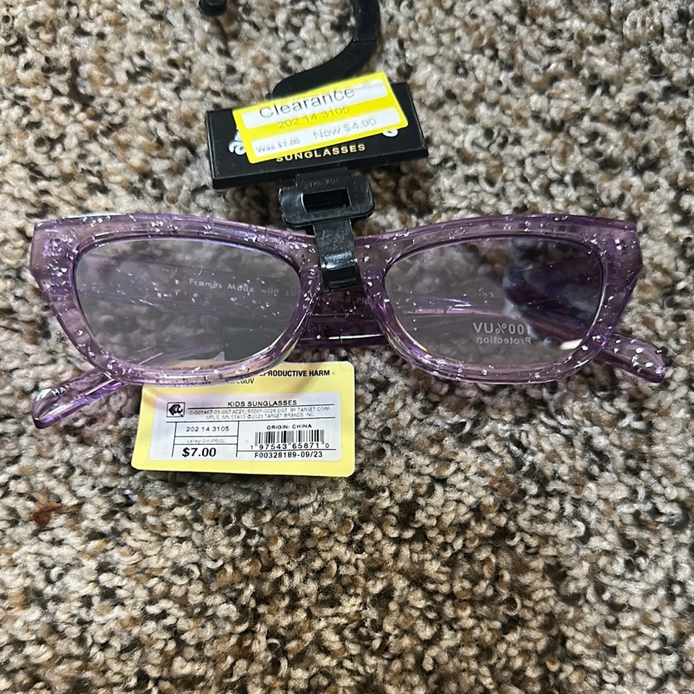 Stylish Purple Sunglasses